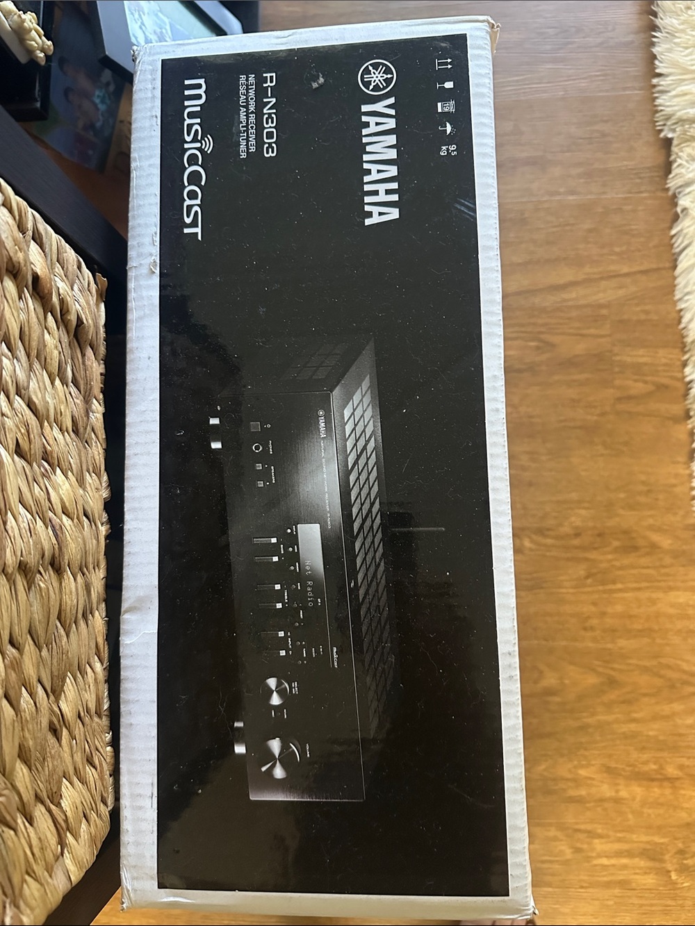 Yamaha R-N303 receiver Brand New in sealed box